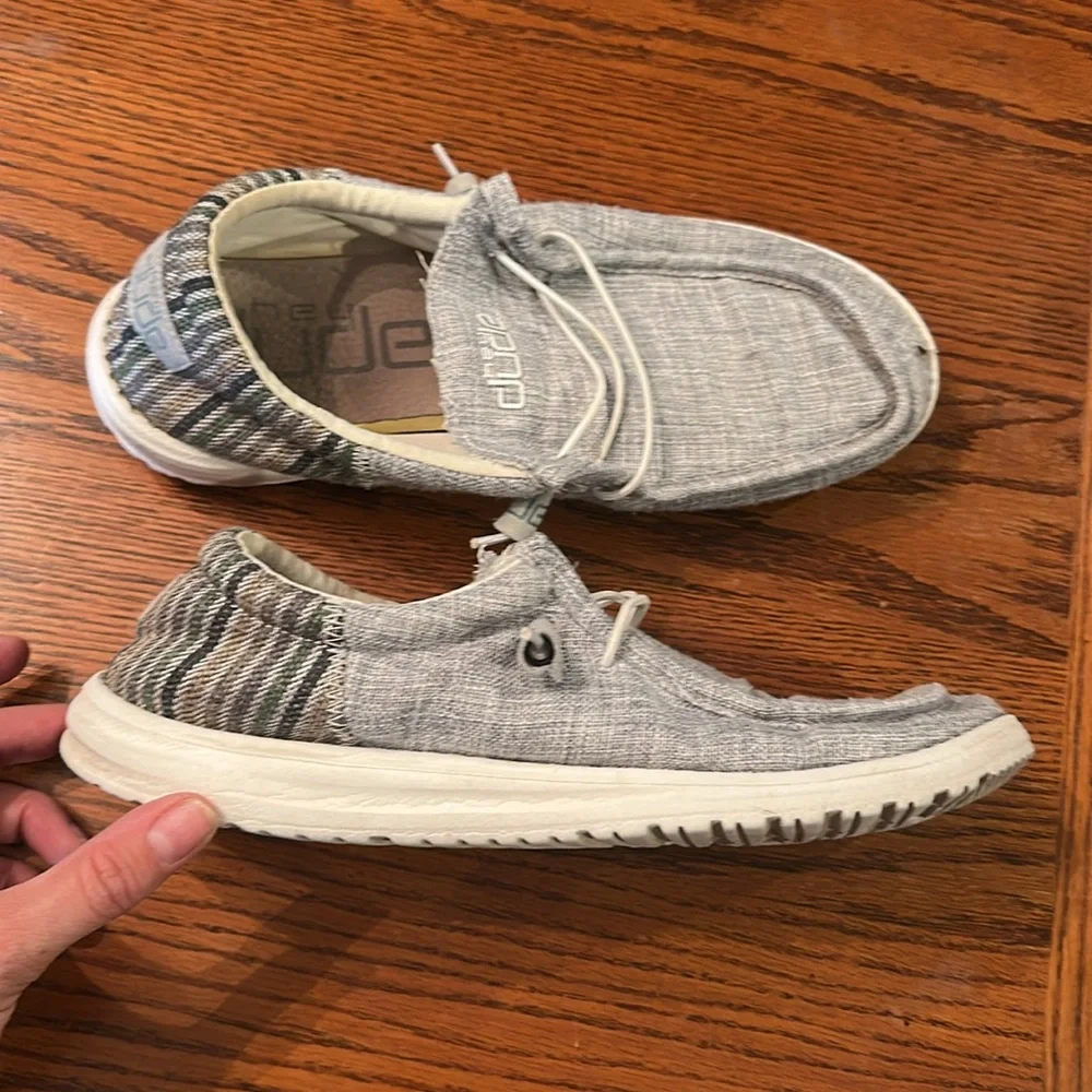 Men’s hey dude, shoes size 11